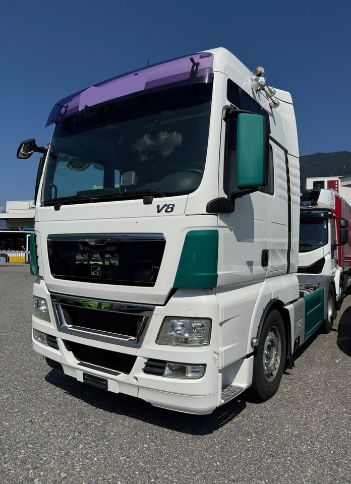 MAN TGX 18.680 V8 4x2, Euro 5,Retarder,Kipphydraulik - Nyergesvontató: 1 kép. MAN TGX 18.680 V8 4x2, Euro 5,Retarder,Kipphydraulik - Nyergesvontató: 1 kép.