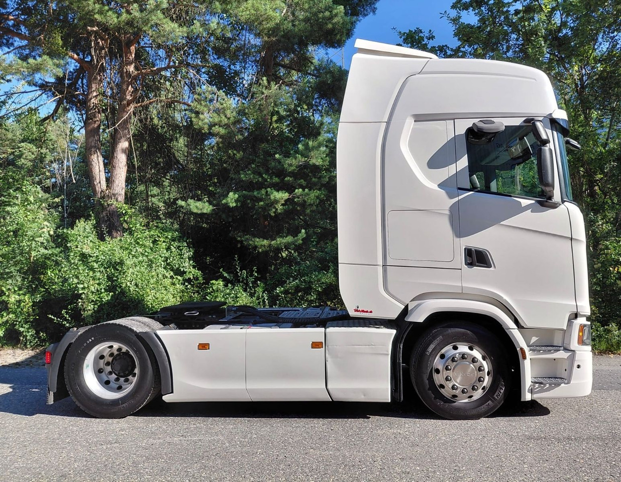 Scania S450 4x2, E6, Retarder, Hydraulik - Nyergesvontató: 5 kép. Scania S450 4x2, E6, Retarder, Hydraulik - Nyergesvontató: 5 kép.