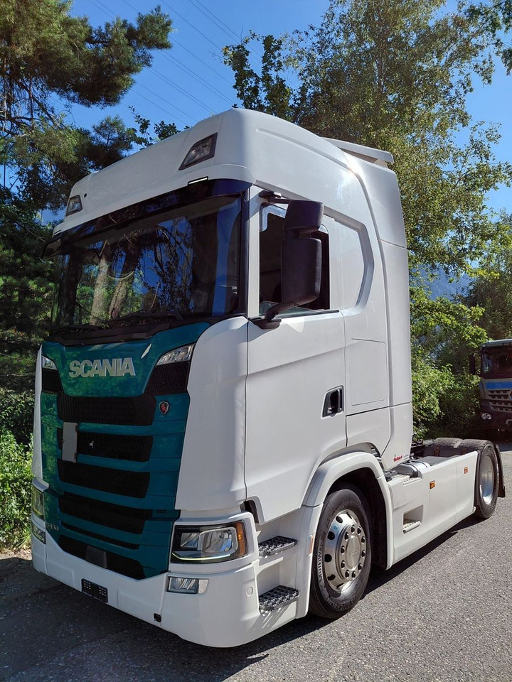 Scania S450 4x2, E6, Retarder, Hydraulik - Nyergesvontató: 1 kép. Scania S450 4x2, E6, Retarder, Hydraulik - Nyergesvontató: 1 kép.