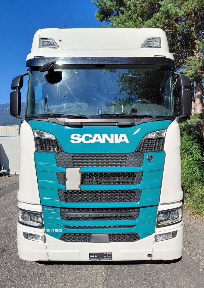 Scania S450 4x2, E6, Retarder, Hydraulik - Nyergesvontató: 2 kép. Scania S450 4x2, E6, Retarder, Hydraulik - Nyergesvontató: 2 kép.