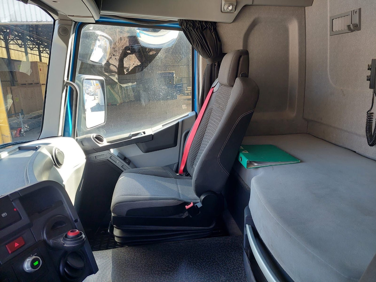 Billenőplatós teherautó Renault C520 10x4, E6, Moser Silo Kipper 19m³: 13 kép.