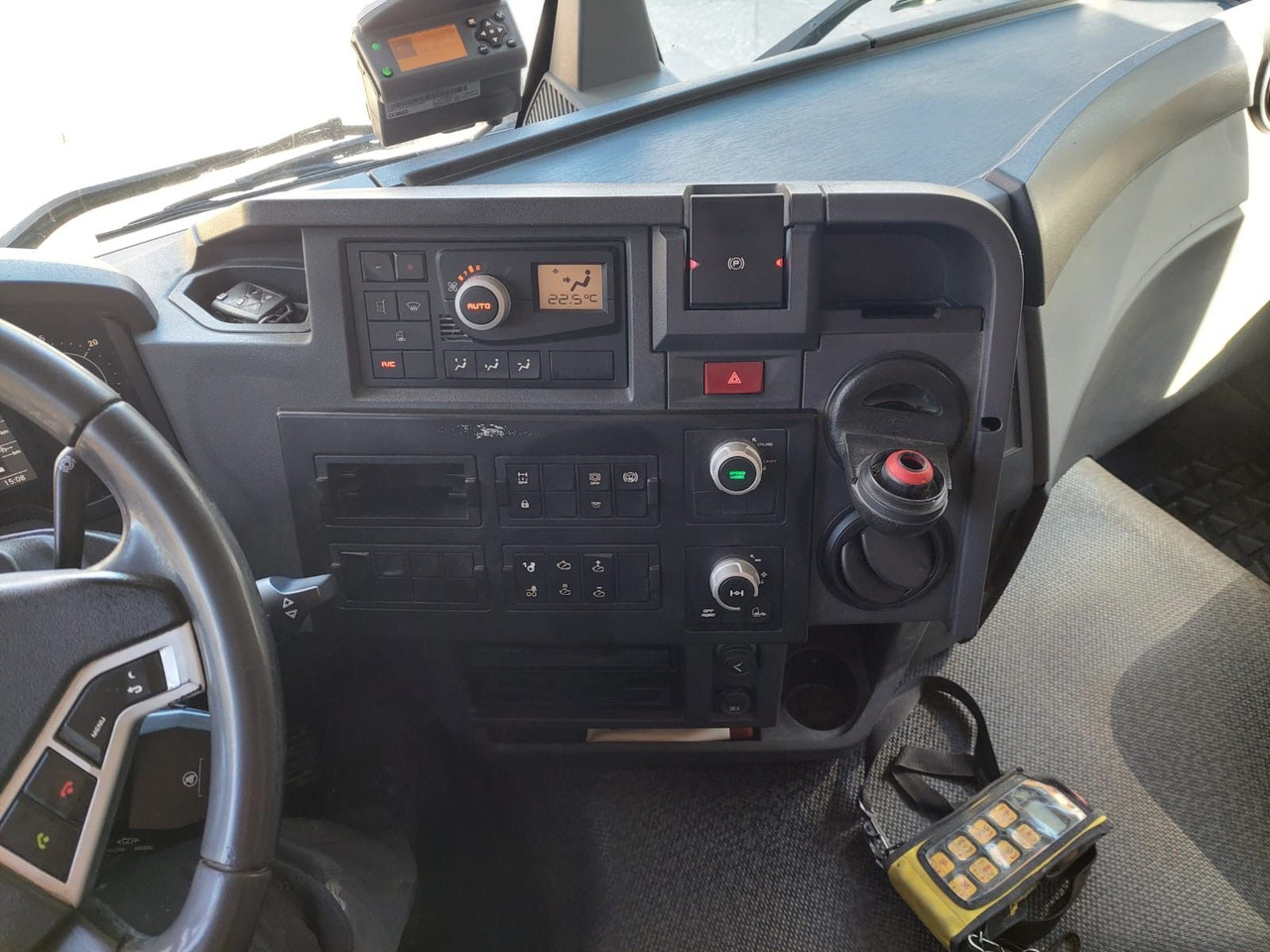 Billenőplatós teherautó Renault C520 10x4, E6, Moser Silo Kipper 19m³: 14 kép.