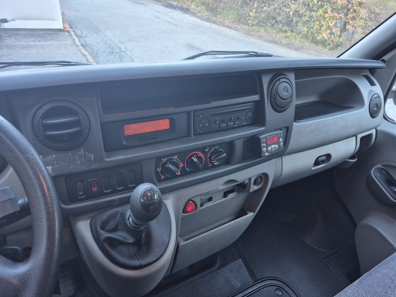 Hűtős kisteherautó Renault Master T35 dCi 120, Carrier Xarios 350, -20C: 13 kép.