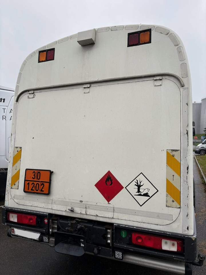 Renault T460 6x2, E6, ADR, Diesel/Benzin, Schwarzmueller - Tartályos teherautó: 5 kép. Renault T460 6x2, E6, ADR, Diesel/Benzin, Schwarzmueller - Tartályos teherautó: 5 kép.