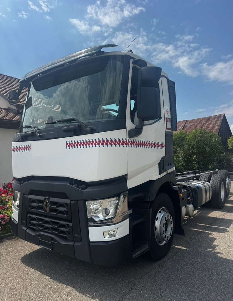 Renault T460 6x2, E6, Fahrgestell - Alvaz teherautó: 2 kép. Renault T460 6x2, E6, Fahrgestell - Alvaz teherautó: 2 kép.