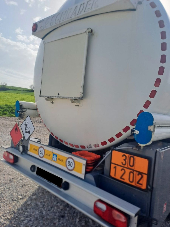 Schrader ADR, Treibstoff Diesel/Benzin, 4 Kammern, Sening Schrader ADR, Treibstoff Diesel/Benzin, 4 Kammern, Sening - Tartályos félpótkocsi: 4 kép. Schrader ADR, Treibstoff Diesel/Benzin, 4 Kammern, Sening Schrader ADR, Treibstoff Diesel/Benzin, 4 Kammern, Sening - Tartályos félpótkocsi: 4 kép.