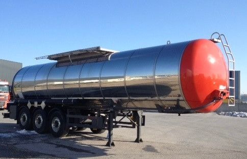 Schwarzmüller C203 / C12, 2 Kammern, Bitumen, 33'000L - Tartályos félpótkocsi: 3 kép. Schwarzmüller C203 / C12, 2 Kammern, Bitumen, 33'000L - Tartályos félpótkocsi: 3 kép.