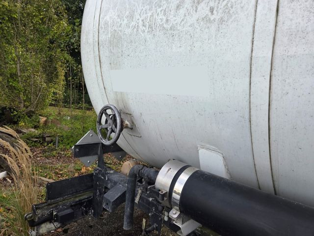 Schwarzmüller TS 3/E, ADR, Bitumen, 1 Kammer - Tartályos félpótkocsi: 4 kép. Schwarzmüller TS 3/E, ADR, Bitumen, 1 Kammer - Tartályos félpótkocsi: 4 kép.