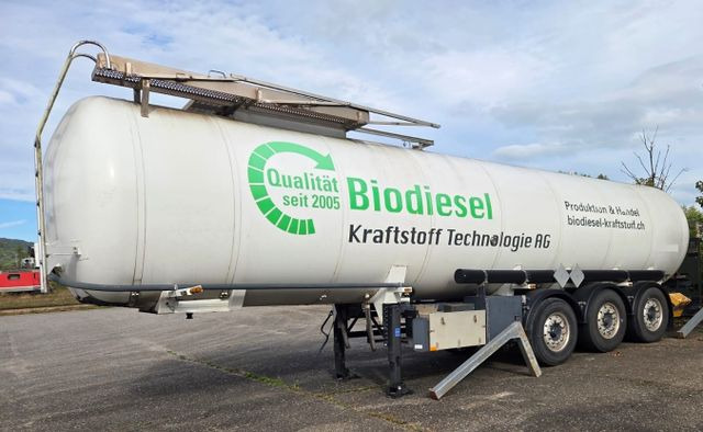 Schwarzmüller TS 3/E, ADR, Bitumen, 1 Kammer - Tartályos félpótkocsi: 1 kép. Schwarzmüller TS 3/E, ADR, Bitumen, 1 Kammer - Tartályos félpótkocsi: 1 kép.