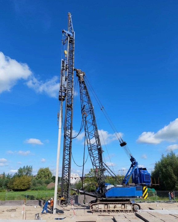 HITACHI KH300-3 PD - Lánctalpas daru: 1 kép. HITACHI KH300-3 PD - Lánctalpas daru: 1 kép.