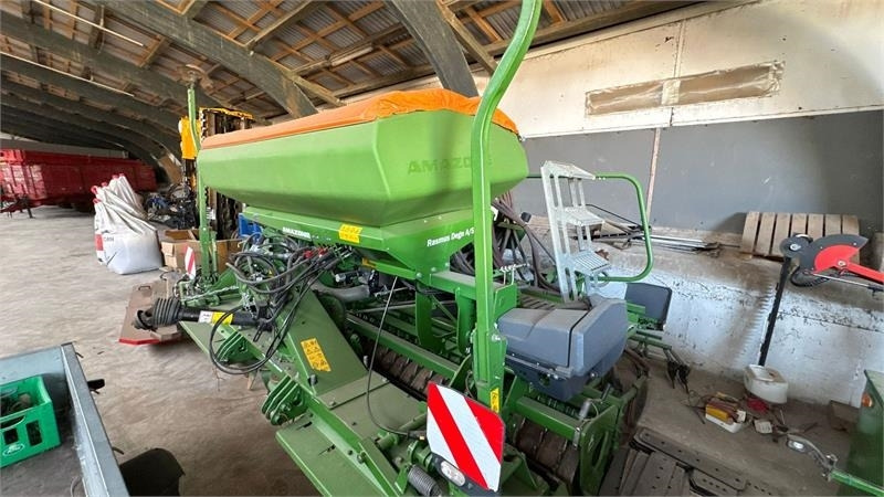 Amazone KG4001Super/Cataya4000Super KG 4001 Super - Kombinált vetőgép: 1 kép. Amazone KG4001Super/Cataya4000Super KG 4001 Super - Kombinált vetőgép: 1 kép.
