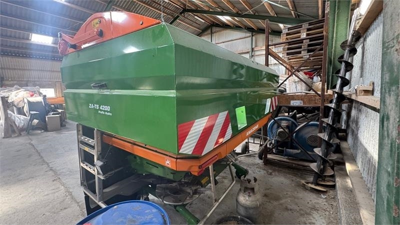 Amazone ZA-TS 4200 Hydro ZA-TS 4200 Hydro - Szervestrágyaszóró: 5 kép. Amazone ZA-TS 4200 Hydro ZA-TS 4200 Hydro - Szervestrágyaszóró: 5 kép.