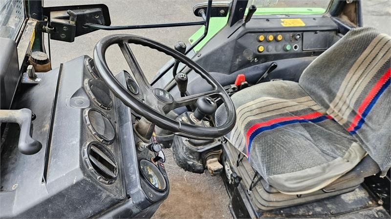 Traktor Deutz-fahr DX 3.90: 8 kép.