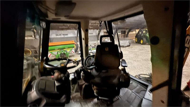 JCB 4CX 4CX - Kotrórakodó: 2 kép. JCB 4CX 4CX - Kotrórakodó: 2 kép.