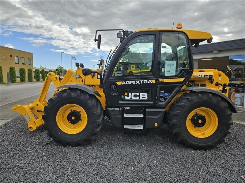 JCB 542-70 AGRI XTRA Centralsmøring - Teleszkópos rakodó: 3 kép. JCB 542-70 AGRI XTRA Centralsmøring - Teleszkópos rakodó: 3 kép.