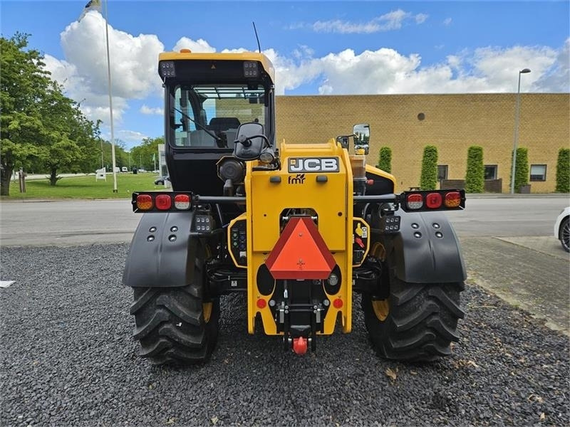 JCB 542-70 AGRI XTRA Centralsmøring - Teleszkópos rakodó: 5 kép. JCB 542-70 AGRI XTRA Centralsmøring - Teleszkópos rakodó: 5 kép.