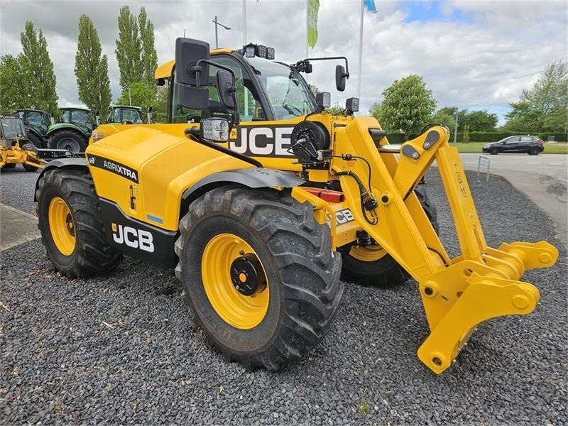 JCB 542-70 AGRI XTRA Centralsmøring - Teleszkópos rakodó: 2 kép. JCB 542-70 AGRI XTRA Centralsmøring - Teleszkópos rakodó: 2 kép.
