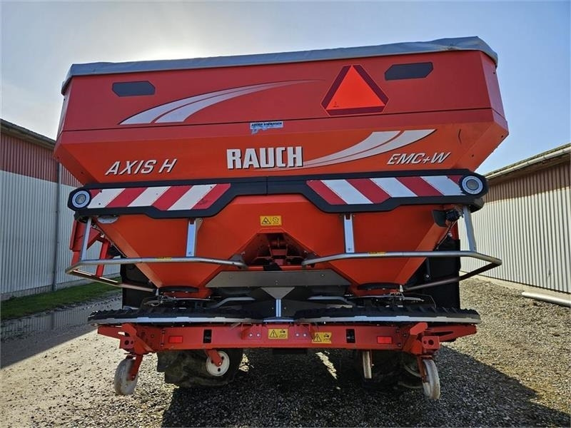 Kuhn Axis H 50.2 EMC+W - Szervestrágyaszóró: 3 kép. Kuhn Axis H 50.2 EMC+W - Szervestrágyaszóró: 3 kép.