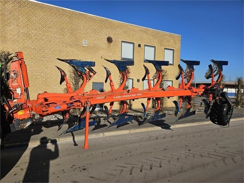 Kuhn Varimaster 153NSH T4+1 - Eke: 3 kép. Kuhn Varimaster 153NSH T4+1 - Eke: 3 kép.