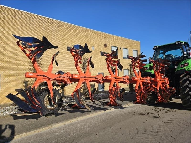 Kuhn Varimaster 153NSH T4+1 - Eke: 2 kép. Kuhn Varimaster 153NSH T4+1 - Eke: 2 kép.