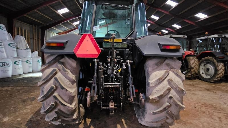 Massey Ferguson 6290 - Traktor: 4 kép. Massey Ferguson 6290 - Traktor: 4 kép.