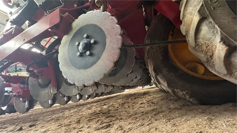 Vaderstad Rapid 400C Rapid 400 C - Kombinált vetőgép: 5 kép. Vaderstad Rapid 400C Rapid 400 C - Kombinált vetőgép: 5 kép.