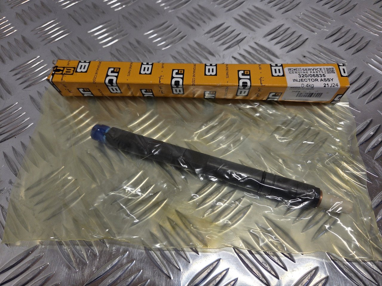 320/06835 JCB tier 2 injector 68kw-74kw - Motor és alkatrészek - Építőipari gépek: 2 kép. 320/06835 JCB tier 2 injector 68kw-74kw - Motor és alkatrészek - Építőipari gépek: 2 kép.