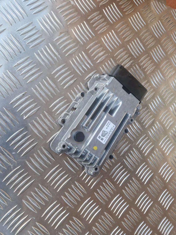 Adblue dosing control unit GENUINE JCB - Motor és alkatrészek - Építőipari gépek: 3 kép. Adblue dosing control unit GENUINE JCB - Motor és alkatrészek - Építőipari gépek: 3 kép.