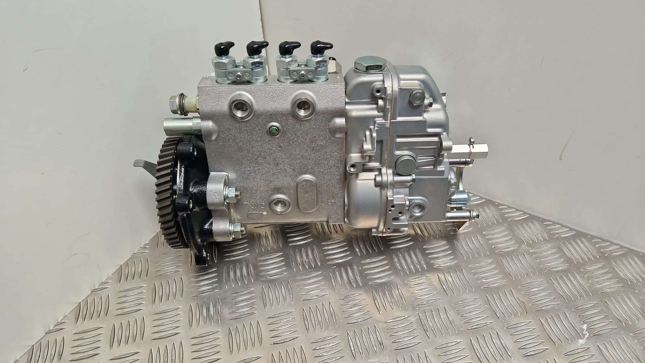 Fuel injection Pump 17/923100 JCB - Motor és alkatrészek - Építőipari gépek: 3 kép. Fuel injection Pump 17/923100 JCB - Motor és alkatrészek - Építőipari gépek: 3 kép.