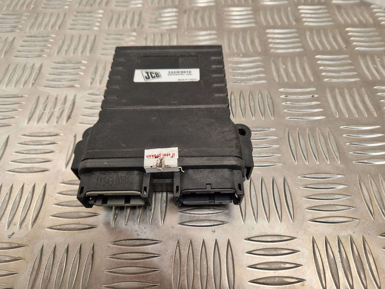 Immobiliser control unit JCB 332/e9910 - Motor és alkatrészek - Építőipari gépek: 1 kép. Immobiliser control unit JCB 332/e9910 - Motor és alkatrészek - Építőipari gépek: 1 kép.