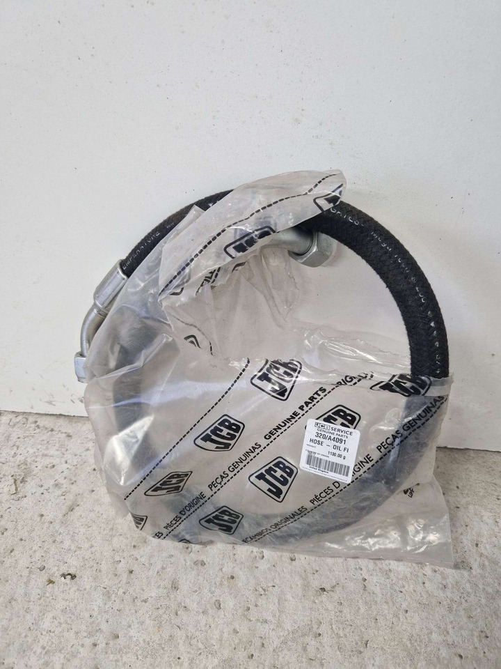 JCB 320/A4091 320/A4237 excavator Oil hose - Motor és alkatrészek - Építőipari gépek: 1 kép. JCB 320/A4091 320/A4237 excavator Oil hose - Motor és alkatrészek - Építőipari gépek: 1 kép.