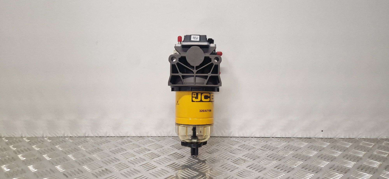 JCB 320/A7180 Fuel Lift Pump with Filter Assembly - Motor és alkatrészek - Építőipari gépek: 3 kép. JCB 320/A7180 Fuel Lift Pump with Filter Assembly - Motor és alkatrészek - Építőipari gépek: 3 kép.