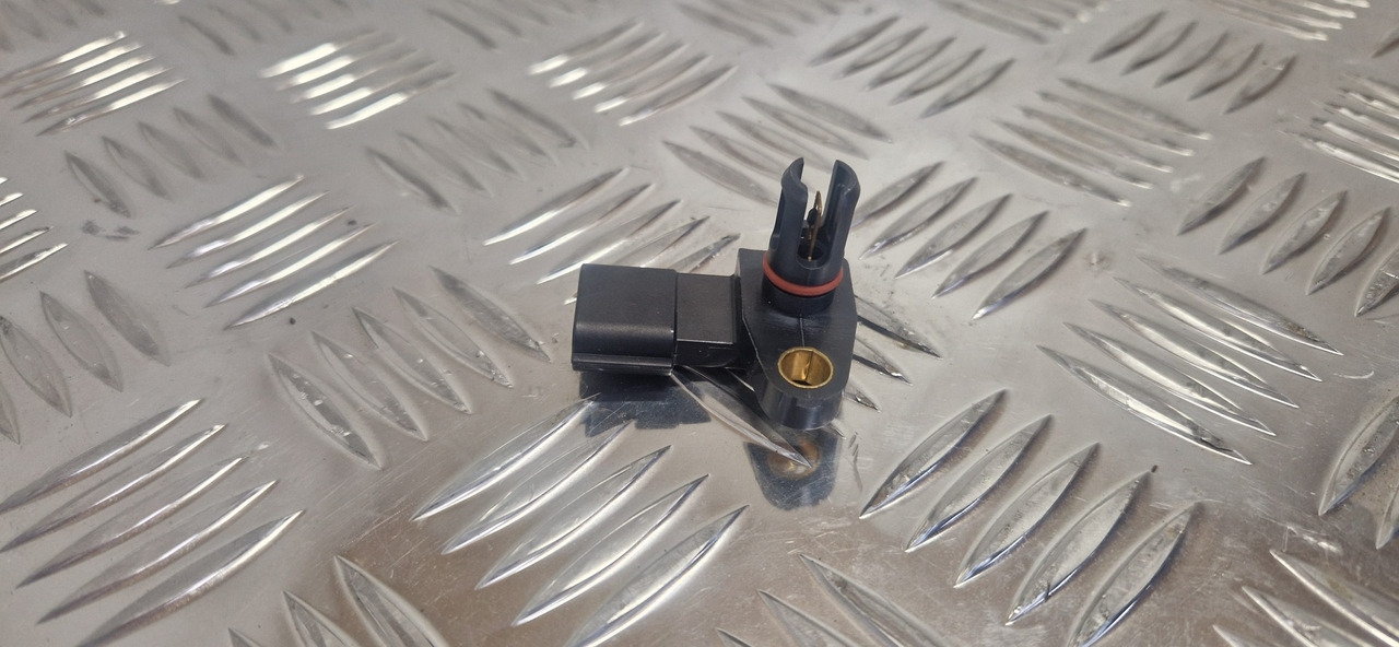 JCB 320/b9534 TMAP Sensor - Motor és alkatrészek - Építőipari gépek: 3 kép. JCB 320/b9534 TMAP Sensor - Motor és alkatrészek - Építőipari gépek: 3 kép.