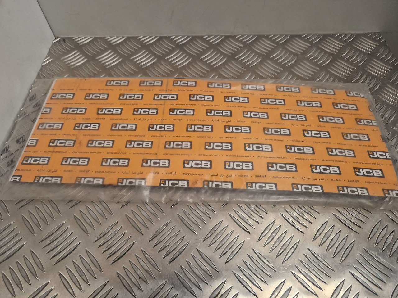 JCB Head Gasket 4JJ1 02/802367 1.10mm thick 2 notch - Motor és alkatrészek - Építőipari gépek: 4 kép. JCB Head Gasket 4JJ1 02/802367 1.10mm thick 2 notch - Motor és alkatrészek - Építőipari gépek: 4 kép.