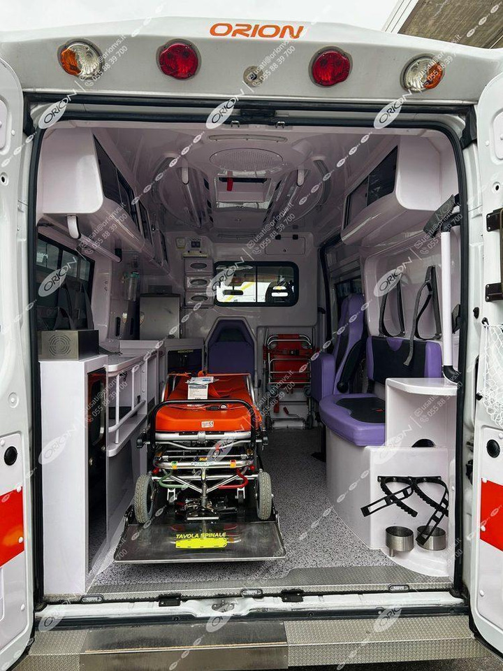 ORION srl FIAT 290 DUCATO - Mentőautó: 3 kép. ORION srl FIAT 290 DUCATO - Mentőautó: 3 kép.