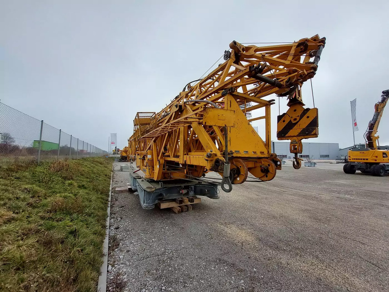 2002 Liebherr 71 K - Toronydaru: 2 kép. 2002 Liebherr 71 K - Toronydaru: 2 kép.