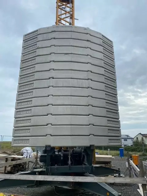 2015 Liebherr 53K - Önszerelő toronydaru: 5 kép. 2015 Liebherr 53K - Önszerelő toronydaru: 5 kép.