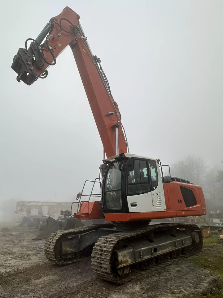 2016 Liebherr R 946 NLC - Lánctalpas kotró: 1 kép. 2016 Liebherr R 946 NLC - Lánctalpas kotró: 1 kép.