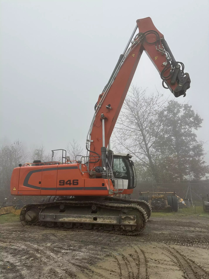 2016 Liebherr R 946 NLC - Lánctalpas kotró: 2 kép. 2016 Liebherr R 946 NLC - Lánctalpas kotró: 2 kép.