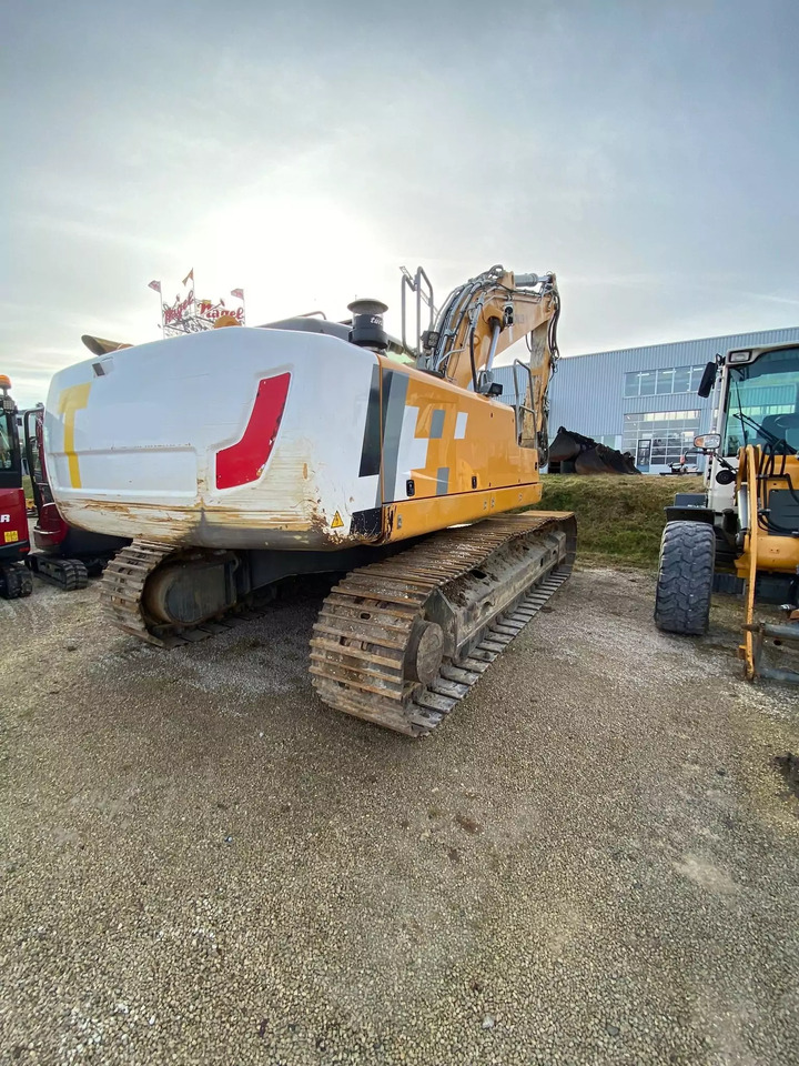 2018 Liebherr R 926 - Lánctalpas kotró: 3 kép. 2018 Liebherr R 926 - Lánctalpas kotró: 3 kép.