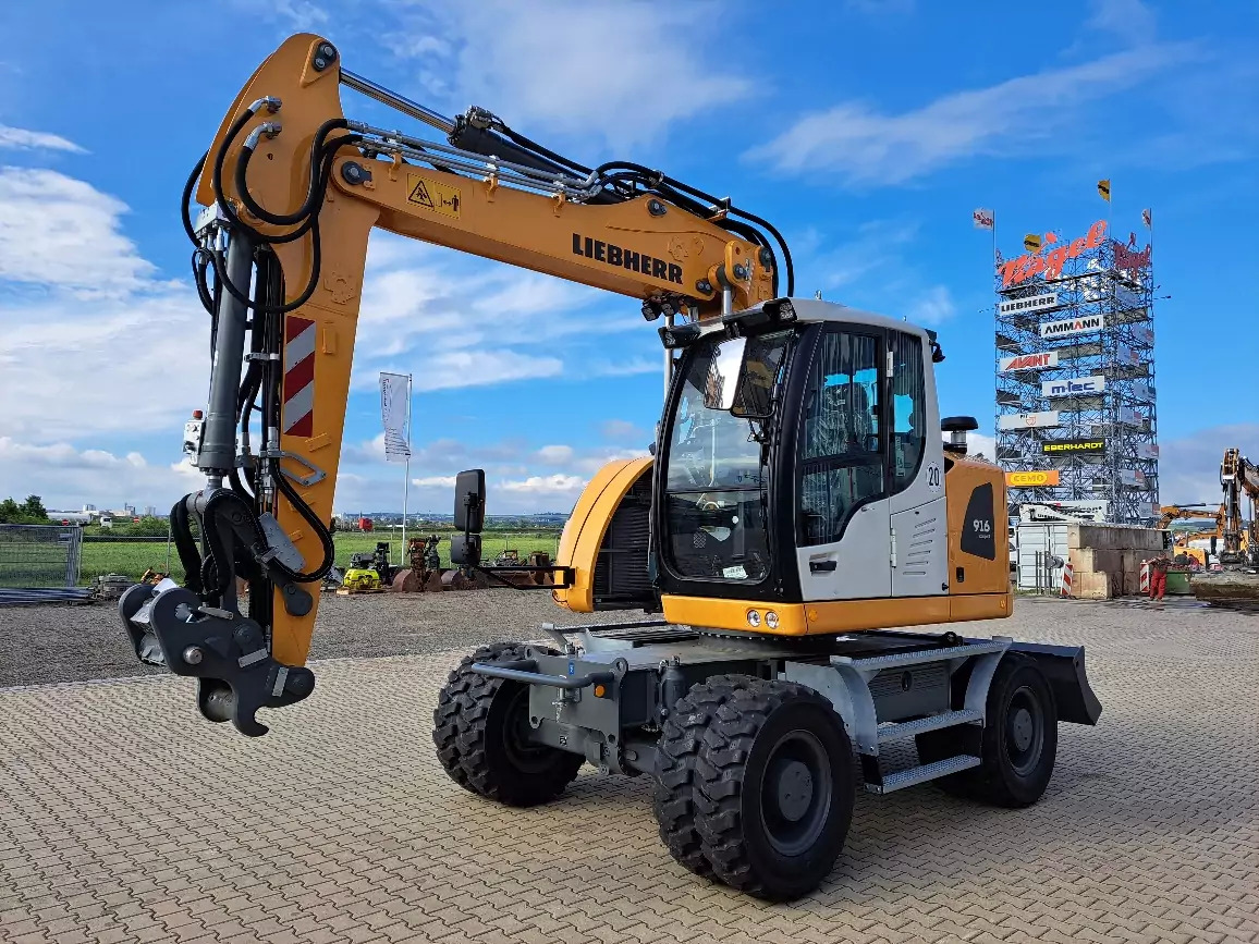 2023 Liebherr A 916 Compact Litronic G6.0-D - Gumikerekes kotró: 1 kép. 2023 Liebherr A 916 Compact Litronic G6.0-D - Gumikerekes kotró: 1 kép.