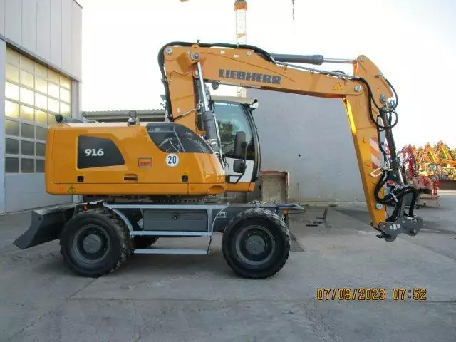 2023 Liebherr A 916 Litronic G6.0-D - Gumikerekes kotró: 2 kép. 2023 Liebherr A 916 Litronic G6.0-D - Gumikerekes kotró: 2 kép.