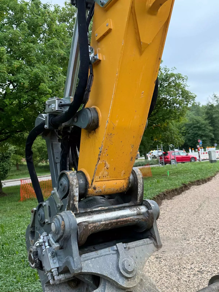 2023 Liebherr A 918 Compact G6.0-D Litronic - Gumikerekes kotró: 4 kép. 2023 Liebherr A 918 Compact G6.0-D Litronic - Gumikerekes kotró: 4 kép.