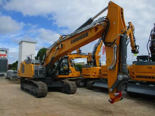 2023 Liebherr R 938 NLC Litronic G8.0-D - Lánctalpas kotró: 4 kép. 2023 Liebherr R 938 NLC Litronic G8.0-D - Lánctalpas kotró: 4 kép.