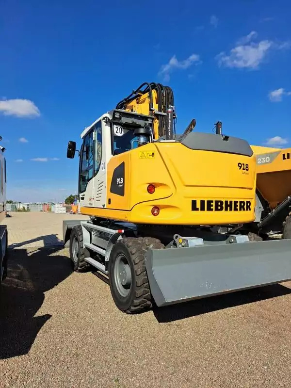 2025 Liebherr A 918 Compact G6.0-D Litronic - Gumikerekes kotró: 3 kép. 2025 Liebherr A 918 Compact G6.0-D Litronic - Gumikerekes kotró: 3 kép.