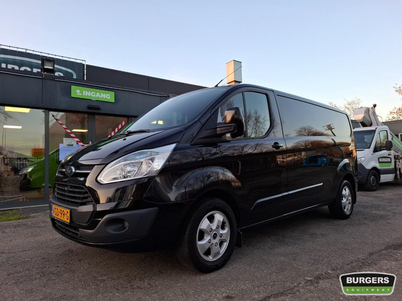 Ford Transit Custom 310 2.2 TDCI L2H1 - Airco | PDC | Cruise | 3 Zits | Trekhaak - Kis furgon: 1 kép. Ford Transit Custom 310 2.2 TDCI L2H1 - Airco | PDC | Cruise | 3 Zits | Trekhaak - Kis furgon: 1 kép.