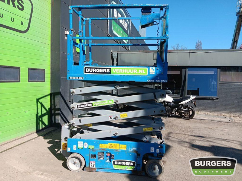 Genie GS-1932 - Ollós emelő: 1 kép. Genie GS-1932 - Ollós emelő: 1 kép.