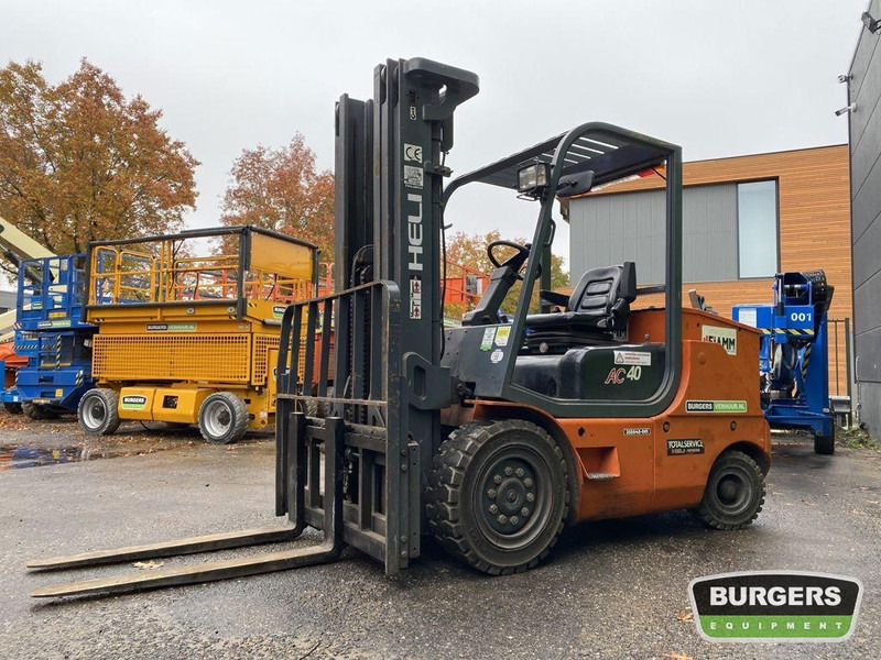 Heli Heftruck AC40 - Elektromos targonca: 3 kép. Heli Heftruck AC40 - Elektromos targonca: 3 kép.