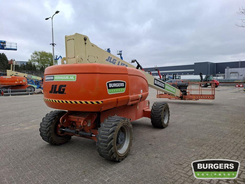 JLG 680S - Teleszkópos emelő: 4 kép. JLG 680S - Teleszkópos emelő: 4 kép.