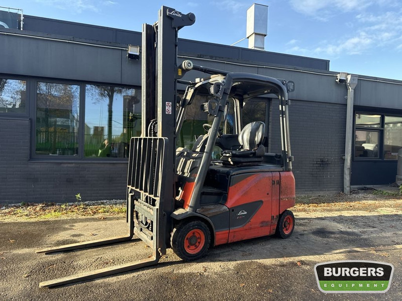Linde E16PH-02 - Elektromos targonca: 1 kép. Linde E16PH-02 - Elektromos targonca: 1 kép.